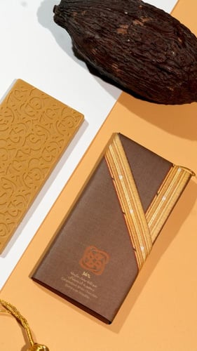 بشت شوكولاتة بيضاء مكرملة ٣٦٪