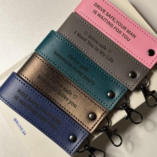 ميدالية مفاتيح ( لا يمكن الكتابة في الداخل)