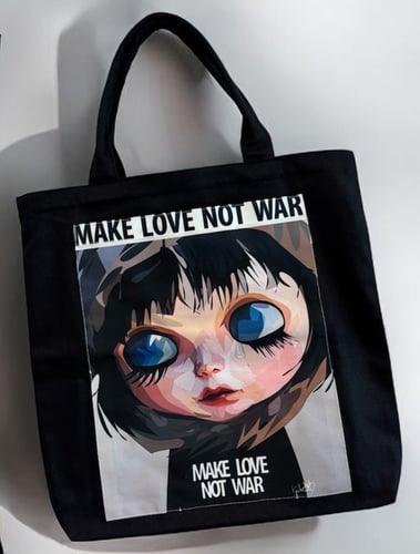 BLYTHE MAKE LOVE