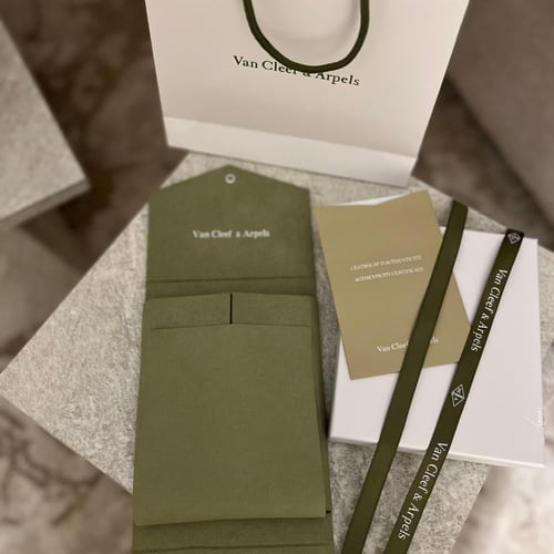 طقم فان كليف