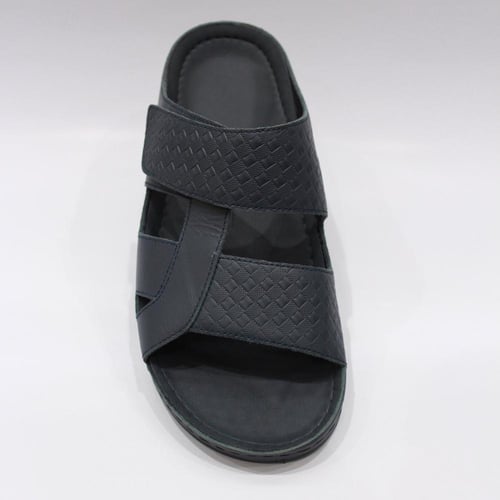 حذاء إماراتي