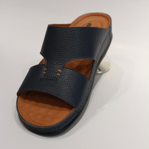 حذاء إماراتي