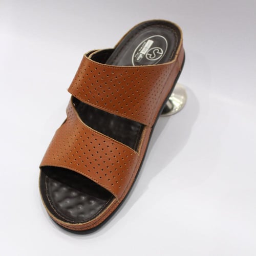 حذاء إماراتي