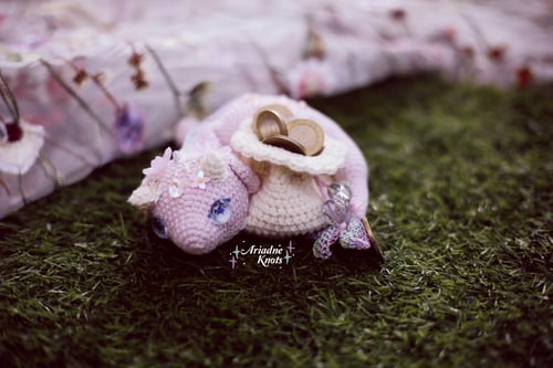 Taylora the keeper of coin- تايلورا حارسة النقود