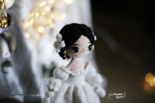 ليلي- Lily love through a prism