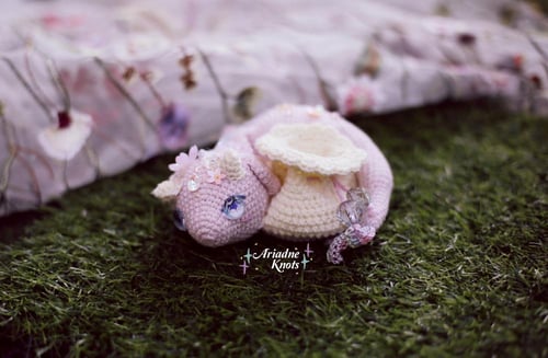 Taylora the keeper of coin- تايلورا حارسة النقود