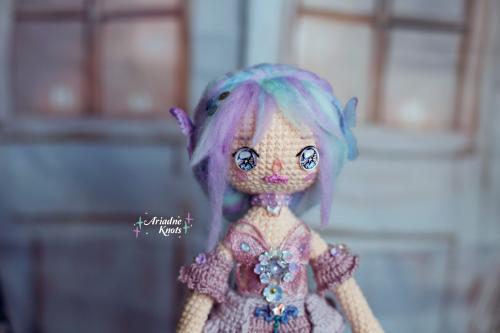 دمية آريا الفراشة