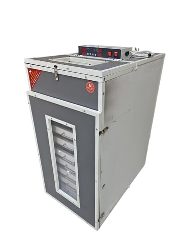 فقاسه بيض يدويه موديل ١٢٠٠