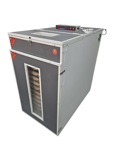 فقاسه بيض يدويه موديل ٣٠٠٠