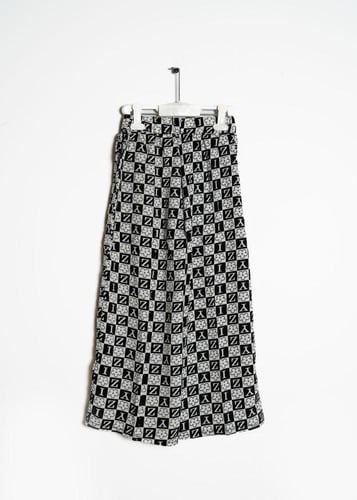 طقم بناتي صيفي بنقشة مربعات عصرية