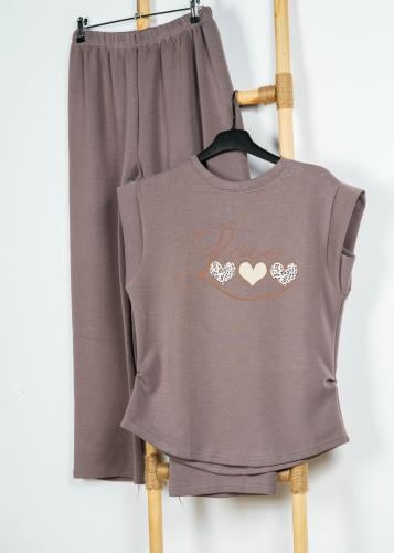 بيجامة نسائية - تصميم "Love" بلون موكا هادئ