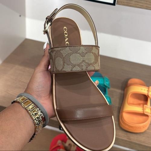 كوتش صندل نسائي 40