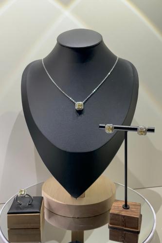 طقم مميز (عقد-خاتم-حلق) بعدة الوان