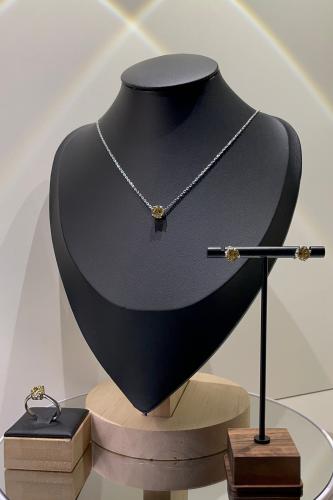 طقم ناعم اصفر (عقد ، خاتم ، حلق)