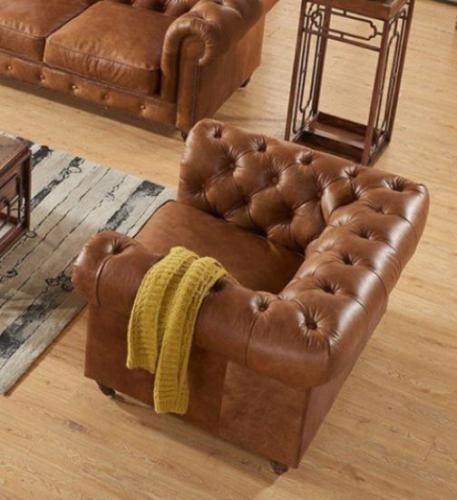 كنبة جلد Nadia من اخشاب