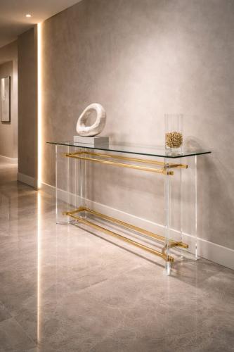 كنسول اكلريك بتصميم فاخر-بعدة ألوان