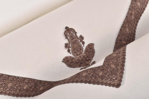 شال شتوي بني فاتح