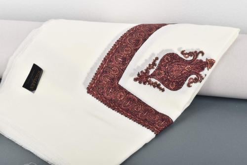 شال شتوي عنابي