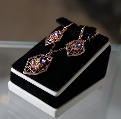 طقم Swarovski مطلي ذهب روز قولد