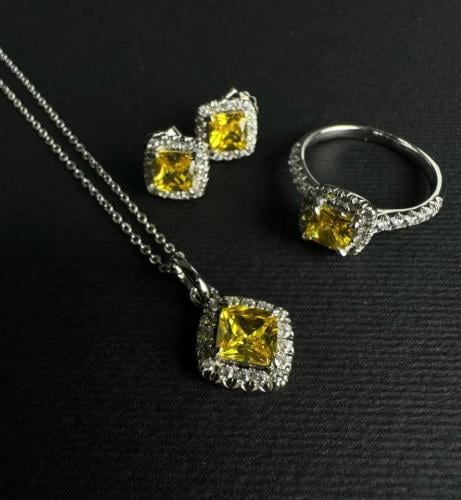 طقم فضه انيق عيار 925 - اللون فضي