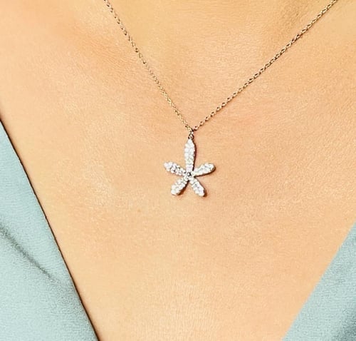 سلسلة فضة أنيقة عيار 925- اللون فضي