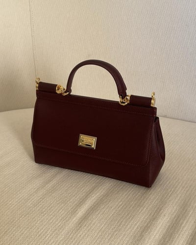 Galant Medium Maroon