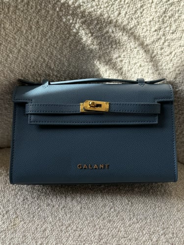 Kelly Pochette