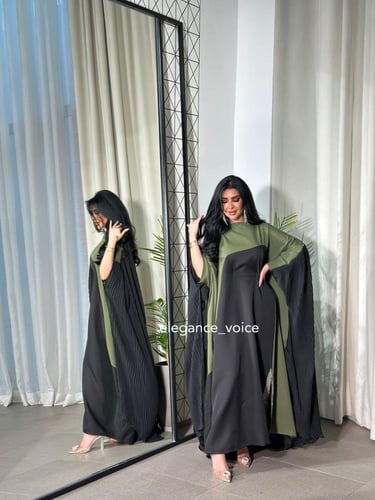 فستان اسود بزيتي مع حزام داخلي