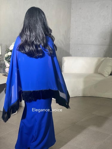 فستان من قماش الباربي والشيفون الجازار