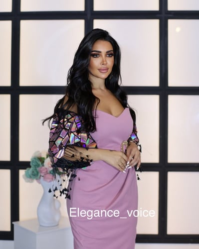 فستان من قماش الباربي