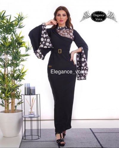 فستان من قماش السيبال استرتش مقلم اللون الاسود, اك...