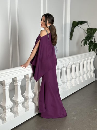 فستانين قطعتين من قماش الباربي