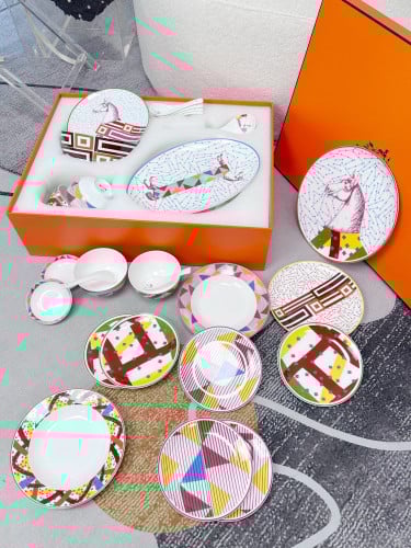 طقم H صحون 18 قطعة