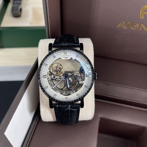 لونجين مكشوف