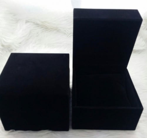 ساعات اقنر نسائية