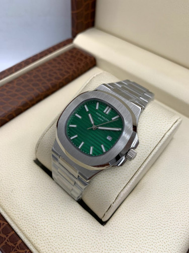 ساعة نوتيلوس باتيك فيليب