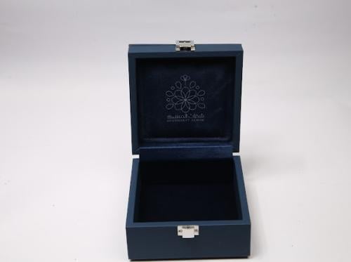 علبة شذرات ثمن كيلو