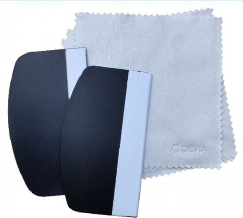 ادوات تنظيف الجوال وتركيب الاستيكر