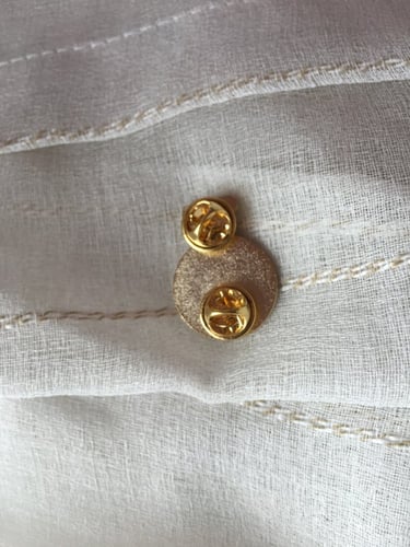 دبوس مختبرات