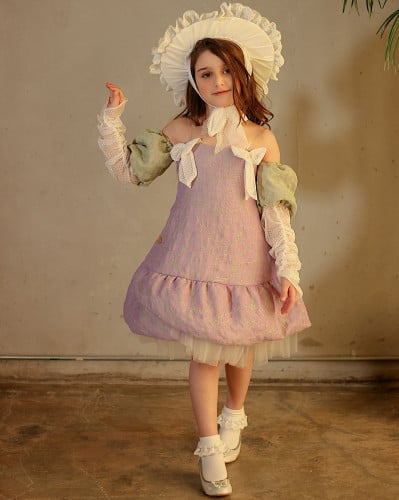 فستان مطرز تطريز ناعم