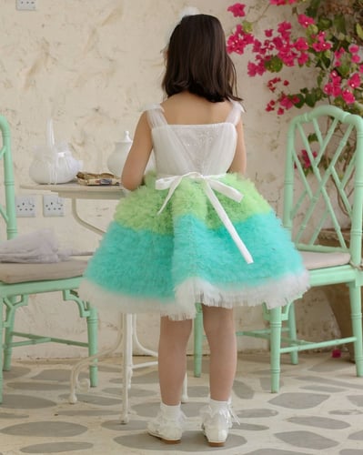 فستان الامِيرات بطبقات التل