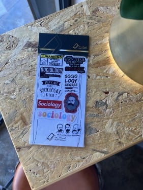 ملصقات تخصص خدمة اجتماعية