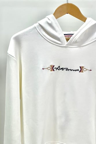 بلوفر السدو مطرز