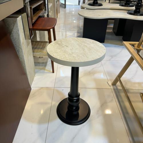 طاولة خدمة ماركوس اسود