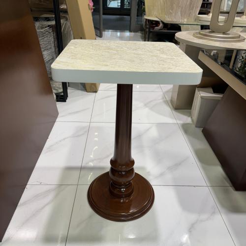 طاولة خدمة ماركوس مربع بني