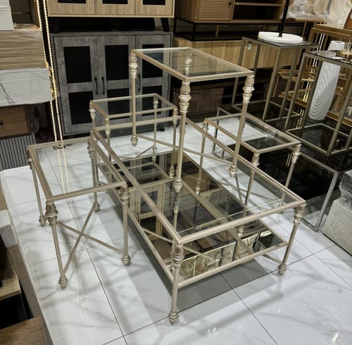 طاولة دورين زجاجي شمباني