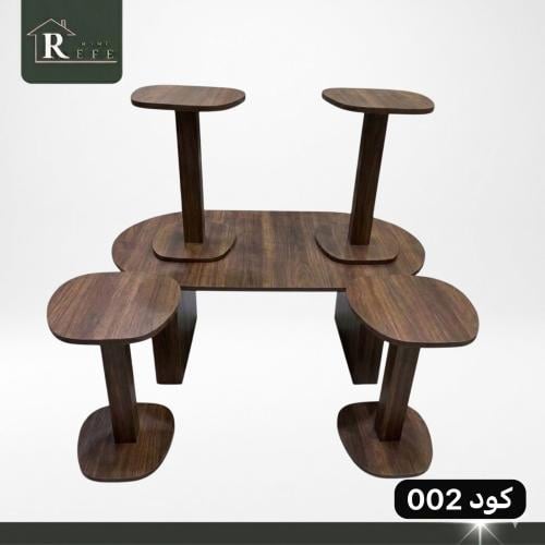 طاولة بيضاوي بني