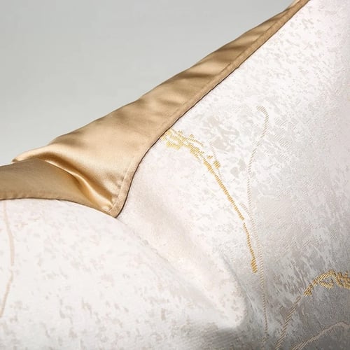 غطا وسادة بخطوط ذهبيه 50x50