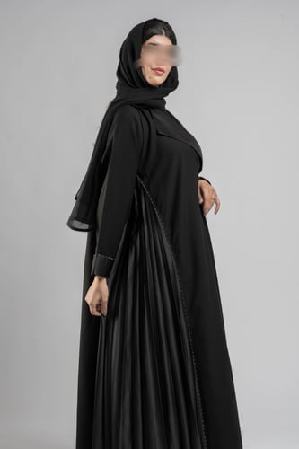 عبايه بياقه كريب كسرات