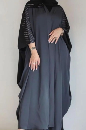 عبايه ناعمه بلونين اسود ورمادي